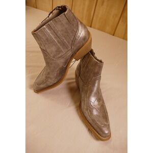 Forever 21 Silver Metallic Western Ankle Boots,Cowboy Booties, Size 8 minimalist